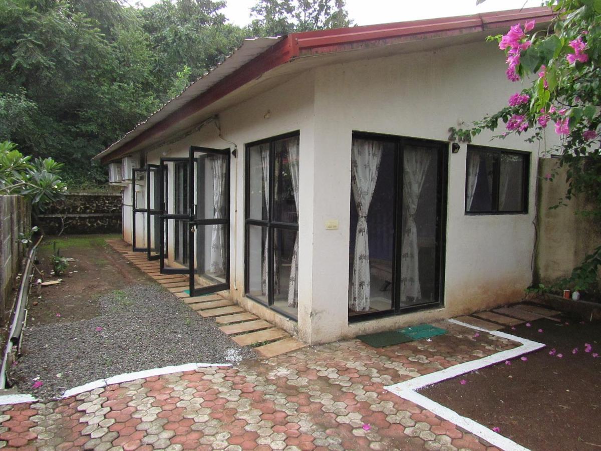 Retreat Chalets, The Nest, At Sparsh Resorts, Karjat Exteriér fotografie